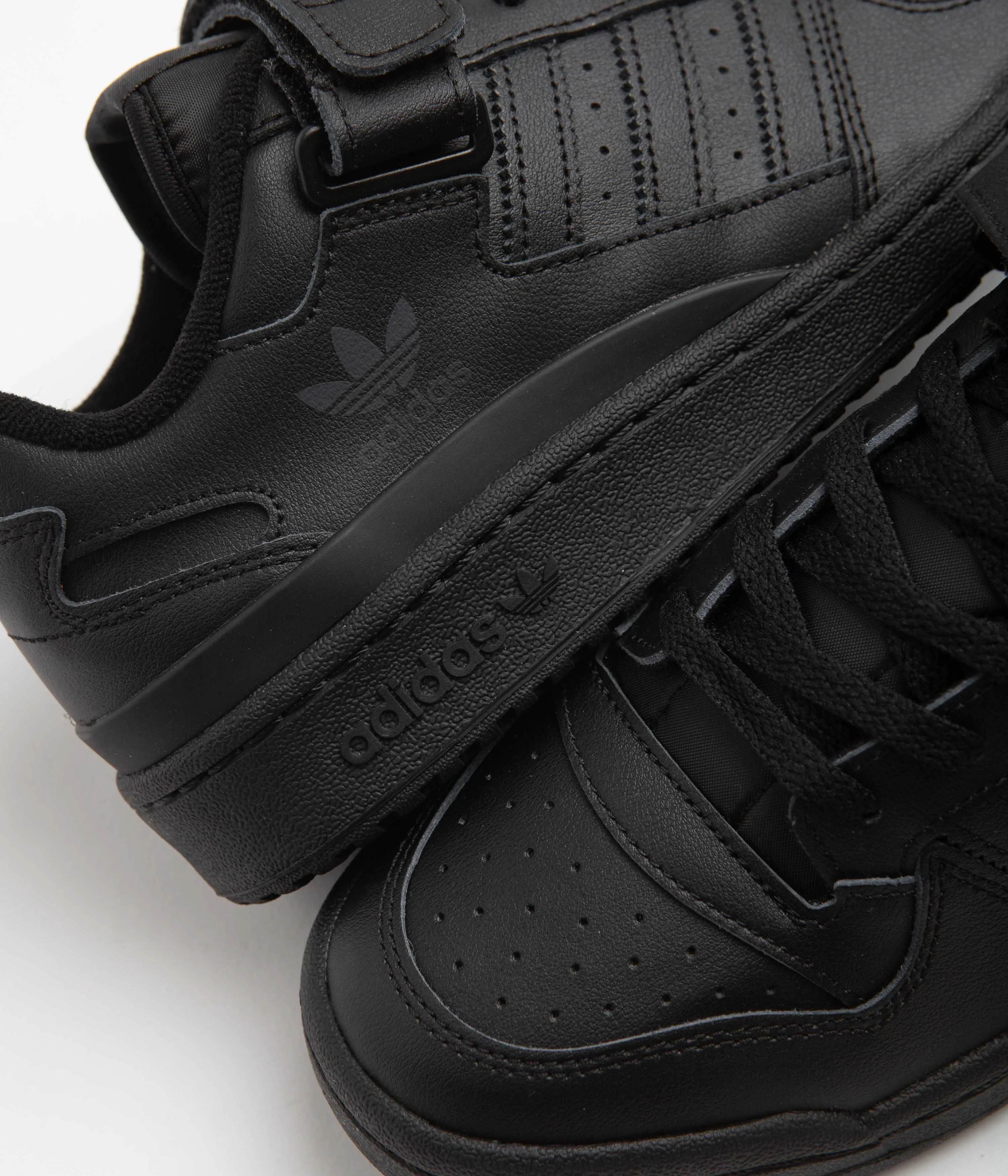 Adidas Forum Low Shoes - Core Black / Core Black / Core Black