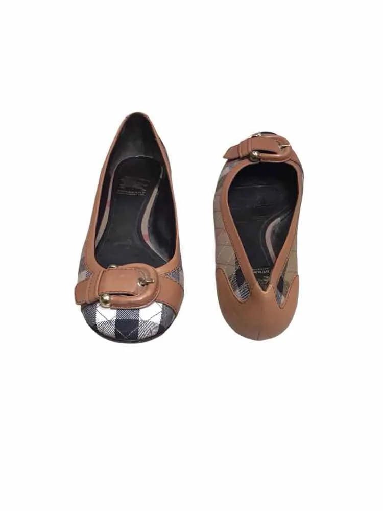 Burberry tan multi Size 38 Shoes