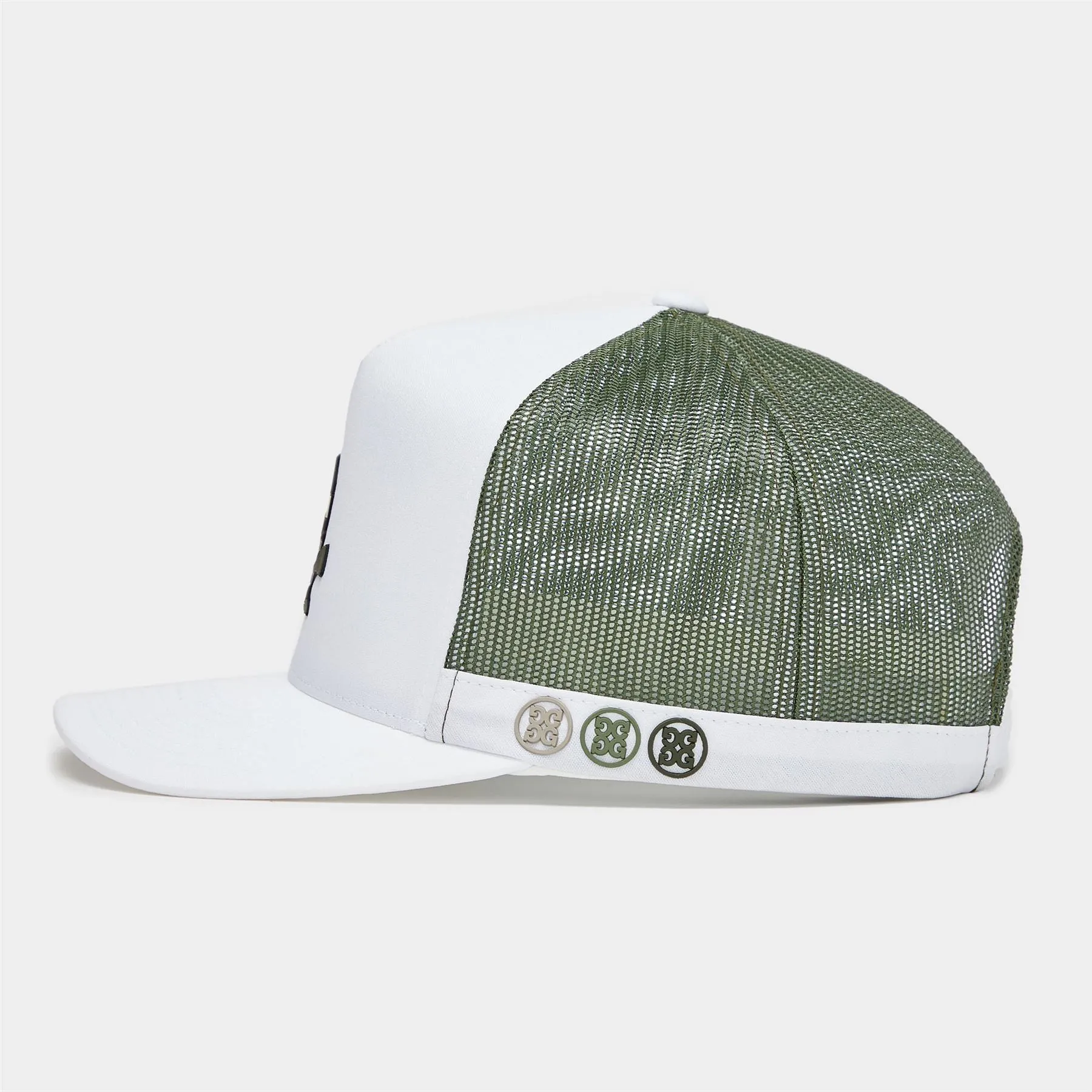 Camo Skull & T's Interlock Knit Trucker Hat Snow - 2024