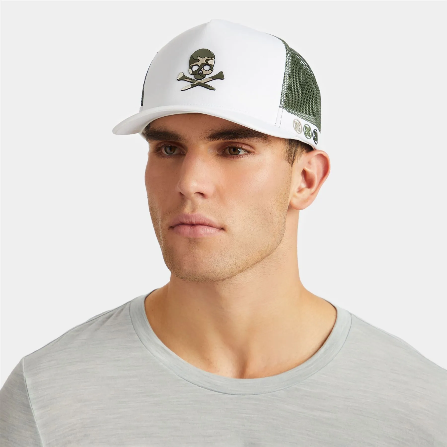 Camo Skull & T's Interlock Knit Trucker Hat Snow - 2024