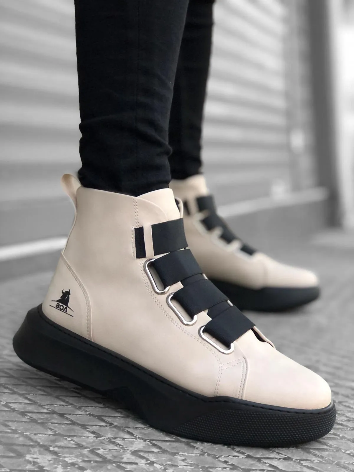 Cream Mid Top Sneaker BA0142