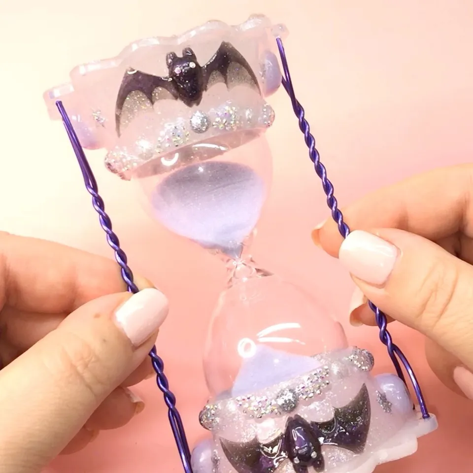 Creepy Cute Hourglass Holder Mold