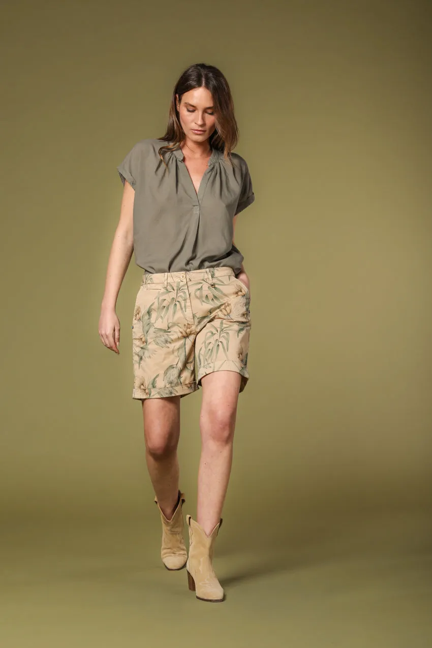 Jaqueline Curvie woman's chino bermuda in twill with floreal pattern  curvy